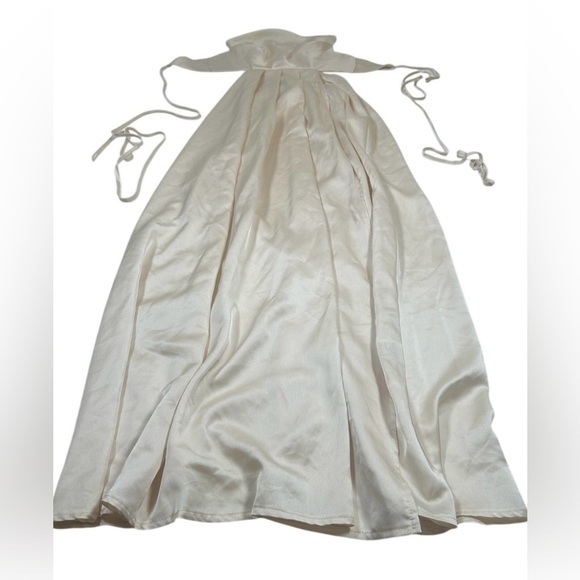 Hello Molly Elegant Cream Maxi Dress. Size XS. - Picture 5 of 10